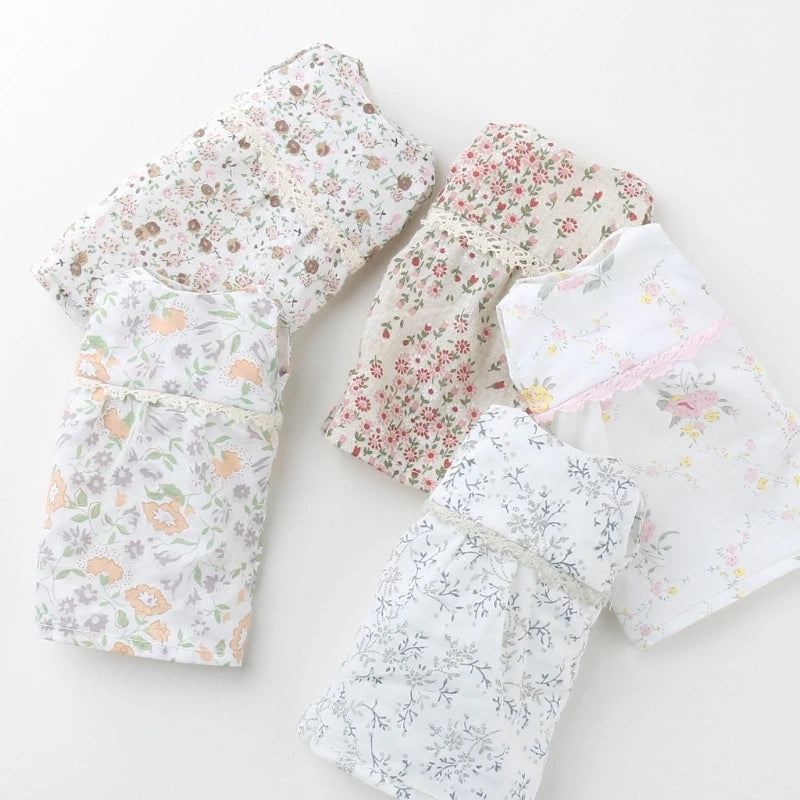 Peluche lapin aux tenues interchangeables