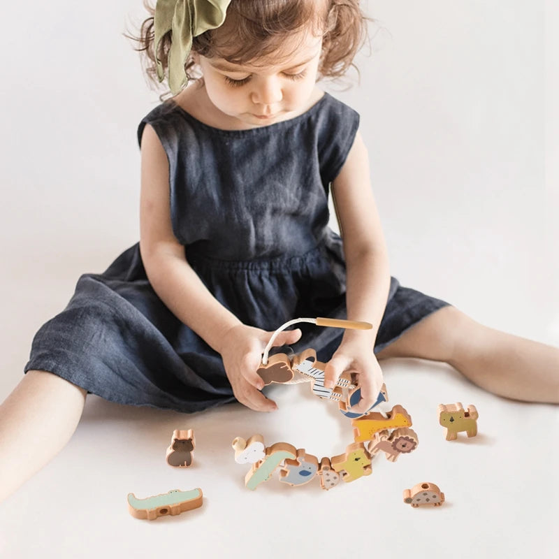 Jouets en bois avec formes et animaux Montessori